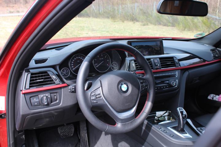 320d F30