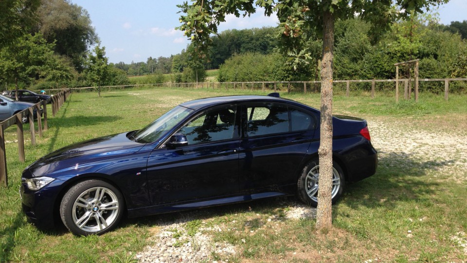 BMW 316i - Tansanitblau (F30 - Limousine)