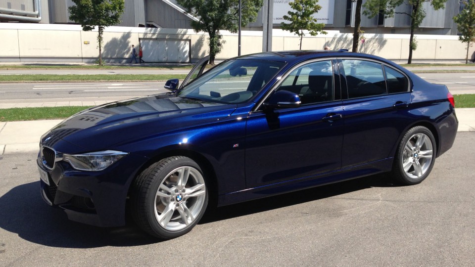 BMW 316i - Tansanitblau (F30 - Limousine)