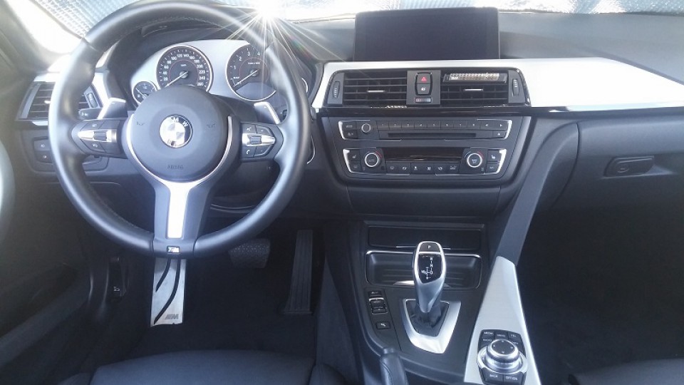 BMW 328i F31